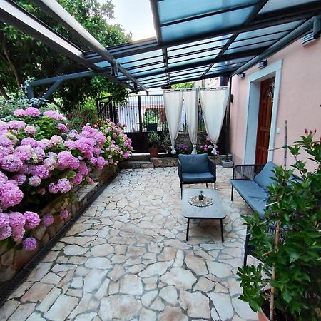 Vacation House Orange Veli Lošinj Екстериор снимка