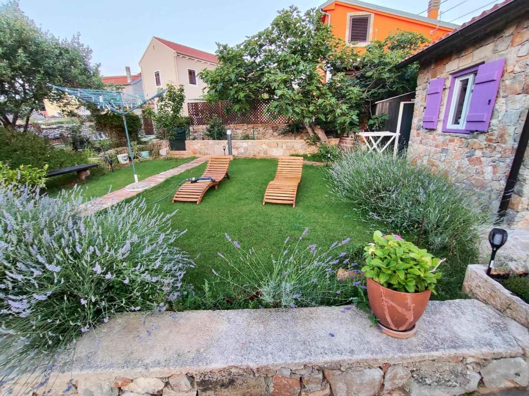 Vacation House Orange Veli Lošinj Екстериор снимка