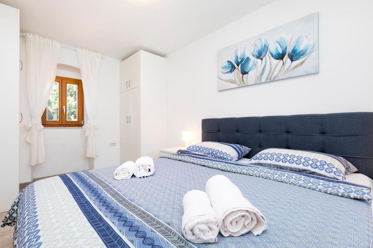 Vacation House Orange Veli Lošinj Екстериор снимка