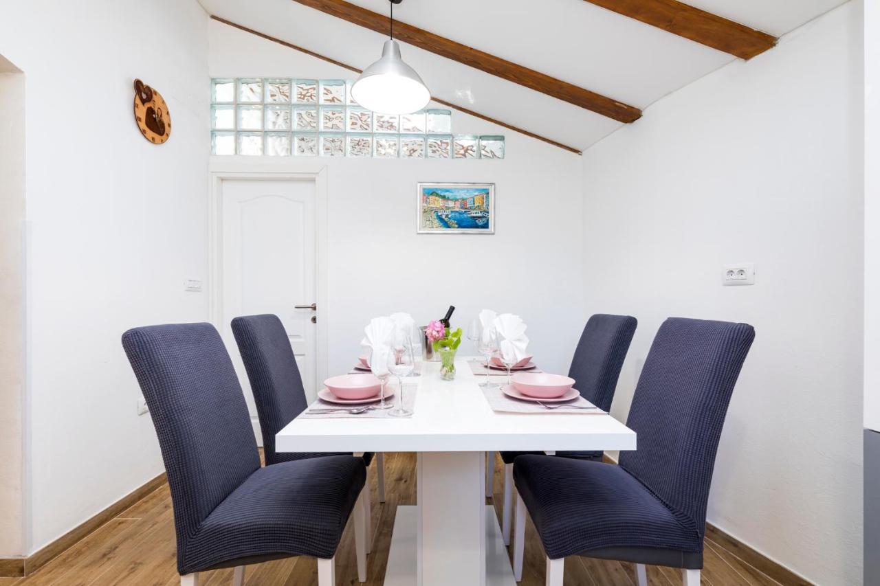 Vacation House Orange Veli Lošinj Екстериор снимка