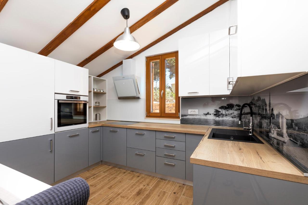 Vacation House Orange Veli Lošinj Екстериор снимка